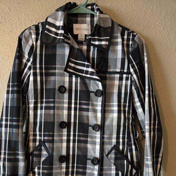 Fantastic find!  What a wonderful black and white trench coat - Picture 1 of 4